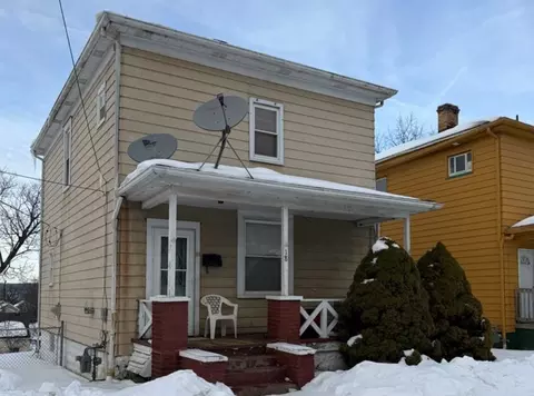 18 W Chartes St, New Castle, PA 16102