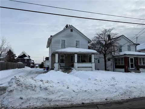 1042 Maryland Ave, New Castle, PA 16101