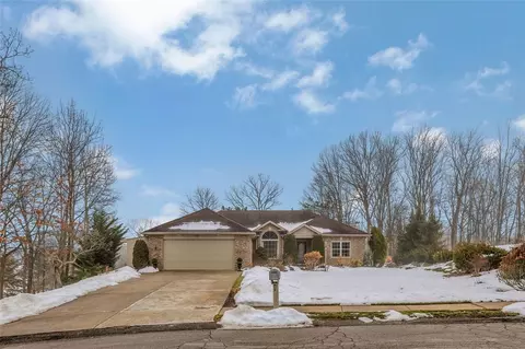 420 Rolling Hills Rd, Freedom, PA 15042