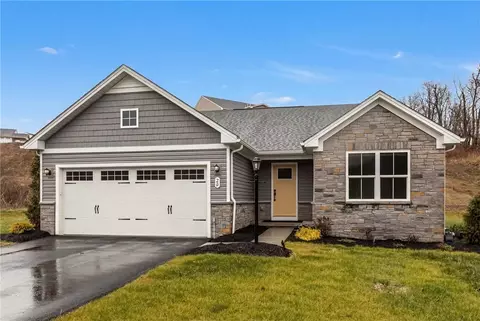 20 Maple Hl, Washington, PA 15301