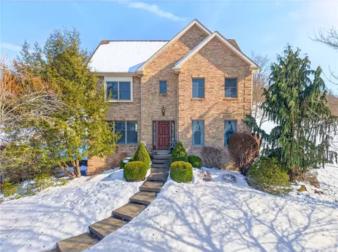 3016 Thomas Jefferson Dr, Clairton, PA 15025