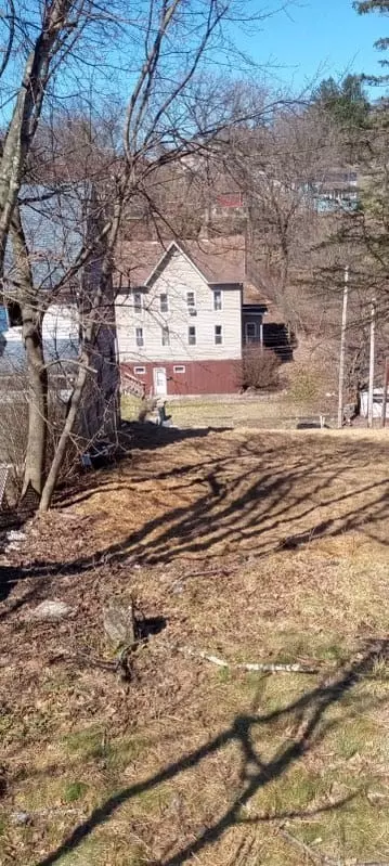 143 Gilbert St, Johnstown, PA 15906