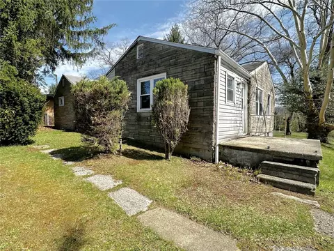 492 Brush Ave, Johnstown, PA 15906