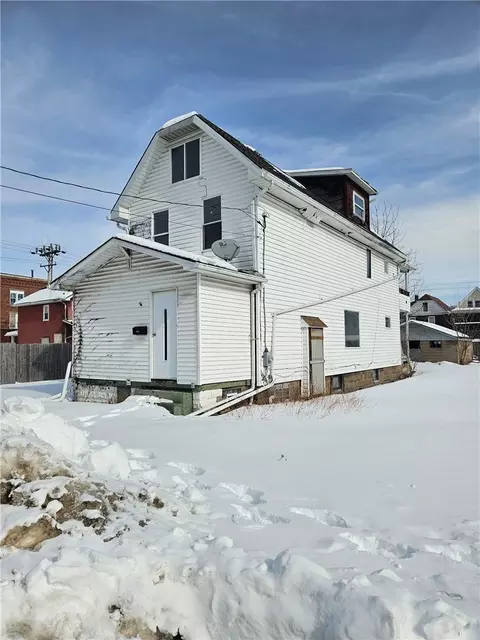 1728 3rd Ave, New Kensington, PA 15068