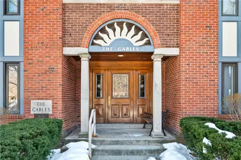 100 Denniston St #304, Pittsburgh, PA 15206