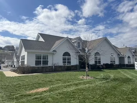 368 Saddlebrook Rd, Gibsonia, PA 15044