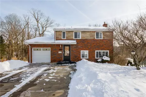 1740 Malor Dr, Pittsburgh, PA 15227