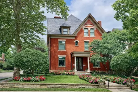 5219 Pembroke Pl, Pittsburgh, PA 15232