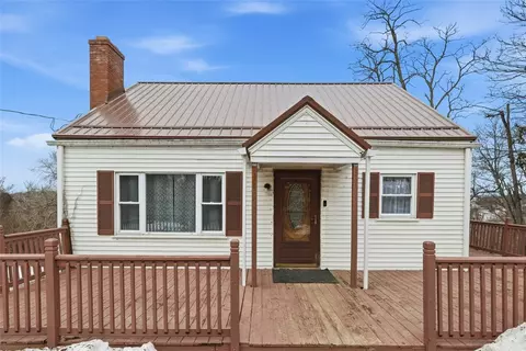 1395 Amity Ridge Rd, Washington, PA 15301