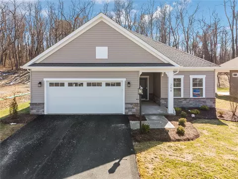 208 Walton Cir, Hopewell Twp, PA 15001