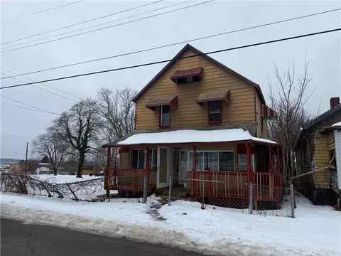 1118 Wallis Ave, Farrell, PA 16121