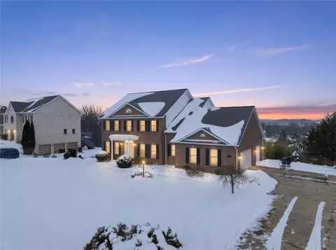 1022 Lexington Dr, Export, PA 15632