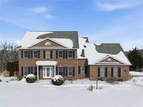 1022 Lexington Dr, Export, PA 15632 photo 4