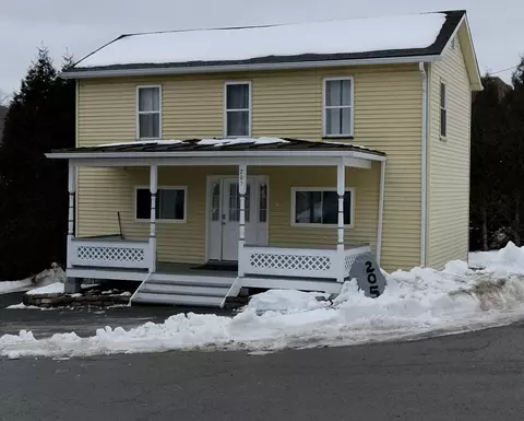 205 1st St, East Brady, PA 16028