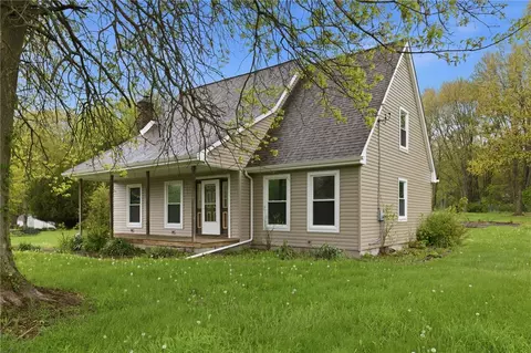 2104 Pulaski Rd, New Castle, PA 16105