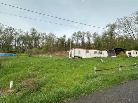 45 Colony Rd, Burgettstown, PA 15021