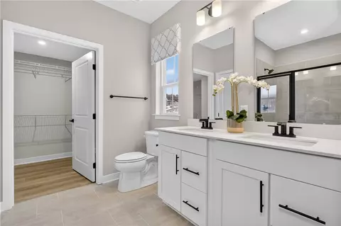 Bath - 390 Dana Dr, Eighty Four, PA 15330 photo 1 of 2