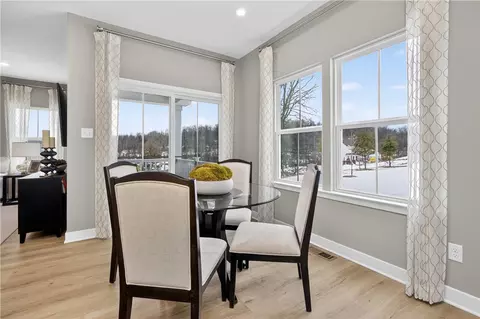 Dining - 390 Dana Dr, Eighty Four, PA 15330 photo 2 of 3