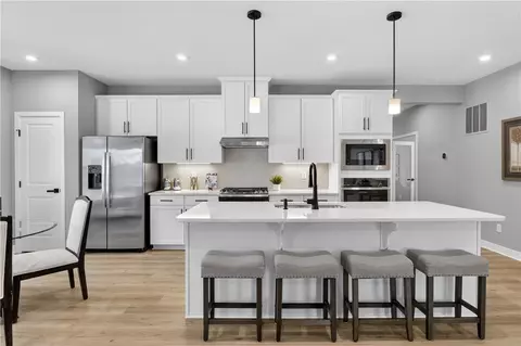 Kitchen - 390 Dana Dr, Eighty Four, PA 15330 photo 2 of 4