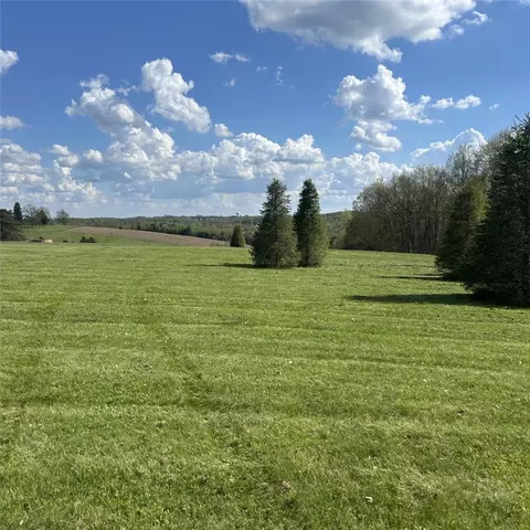 224 Morrow Rd, Beaver Falls, PA 15010