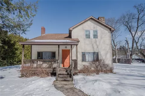 695 E Pike Rd, Indiana, PA 15701