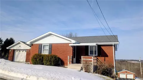 1248 Oaklawn Dr, Latrobe, PA 15650