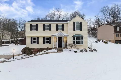 4935 Field Acres Dr, Gibsonia, PA 15044