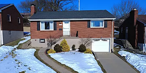 575 Somerville Dr, Pittsburgh, PA 15243