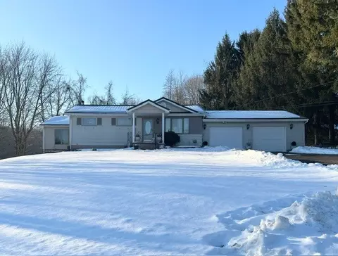 610 Rose Stop Rd, New Castle, PA 16101