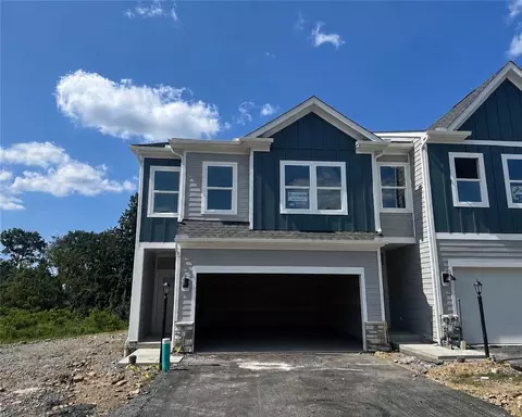 162 River Ridge Dr, Moon Twp, PA 15108