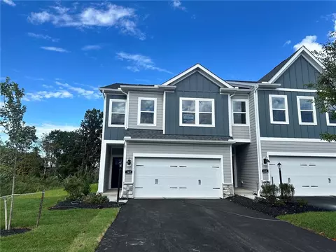 162 River Ridge Dr, Moon Twp, PA 15108