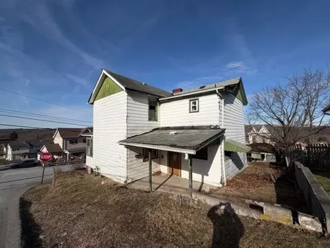 3385 Pike St, Herminie, PA 15637