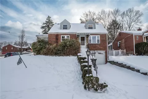 3340 Recker Dr, Pittsburgh, PA 15227