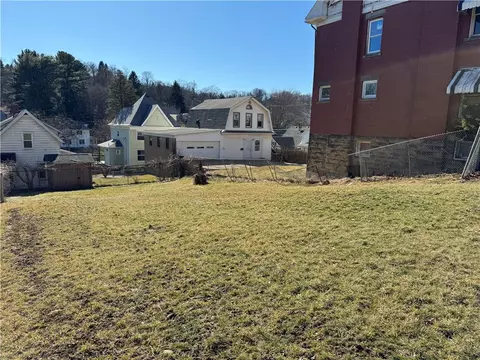 644 E Maiden St, Washington, PA 15301