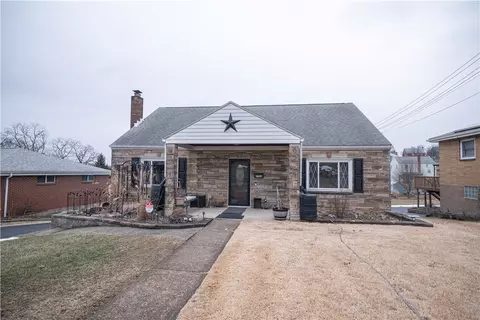 2704 Skyline Dr, West Mifflin, PA 15122