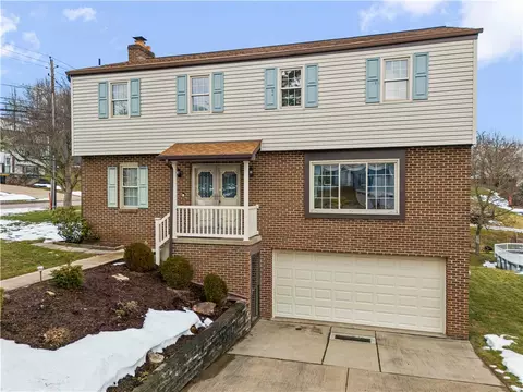 1101 Grouse Run Rd, Bethel Park, PA 15102