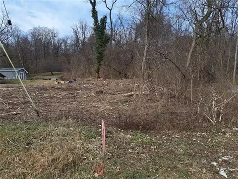 01 Price Rd, Presto, PA 15142