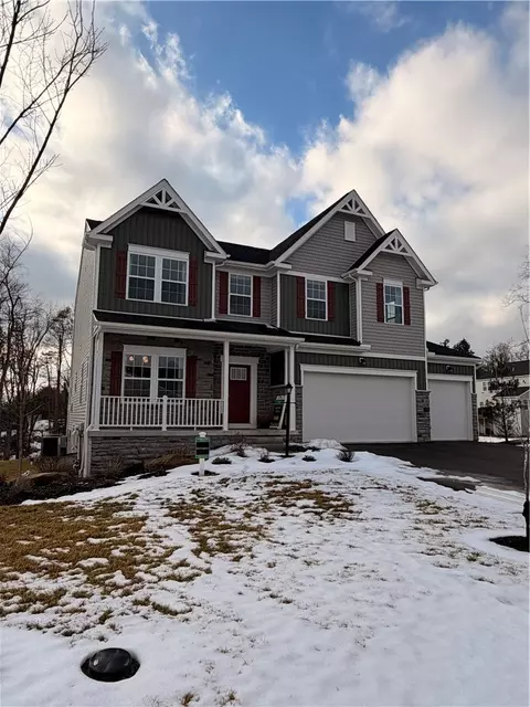 137 Victoria Dr, Coraopolis, PA 15108