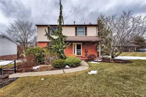 106 Yellowstone Dr, Latrobe, PA 15650