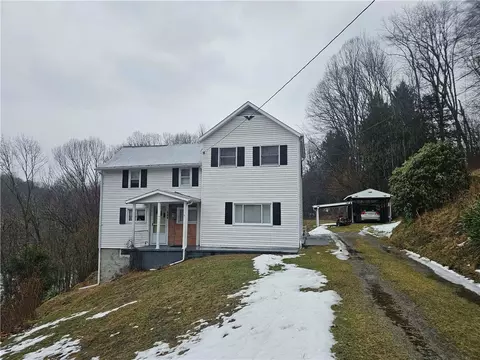 377 Crabapple Rd, Smock, PA 15480
