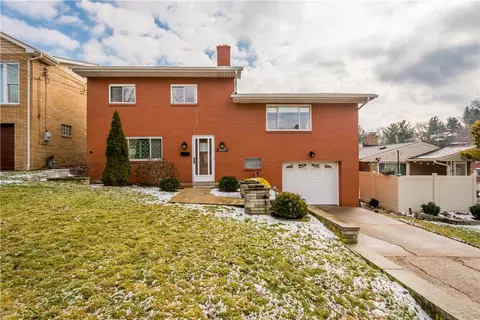 2457 N Meadowcroft Ave, Pittsburgh, PA 15216