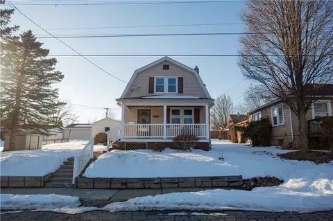 1146 Chestnut St, Monaca, PA 15061