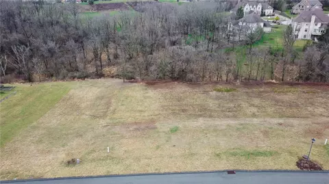 1141 Augusta Cir, Irwin, PA 15642