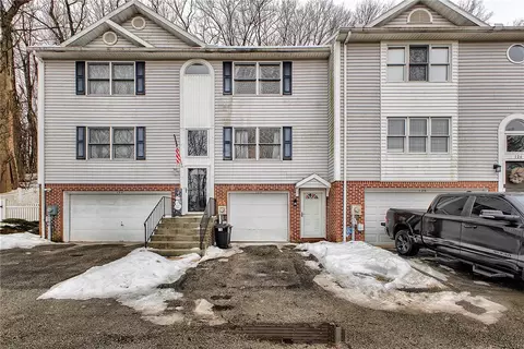 128 Winston Way, Greensburg, PA 15601