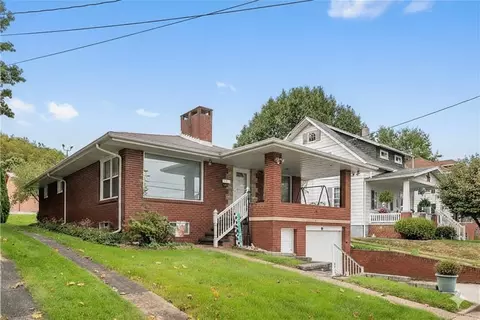 101 N 6th St, Youngwood, PA 15697