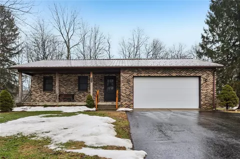 742 N Liberty Rd, Grove City, PA 16127