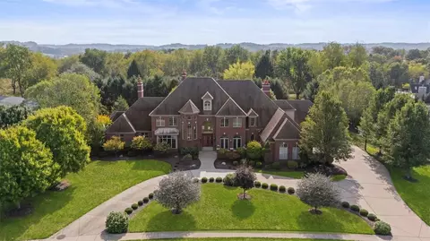 328 Cambridge Dr, Mars, PA 16046