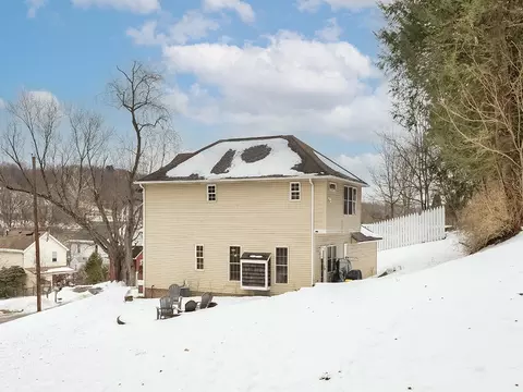 5648 Monroe Cir, Export, PA 15632 photo 28