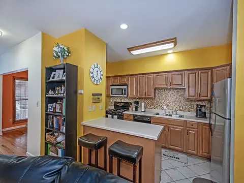 5648 Monroe Cir, Export, PA 15632 photo 11