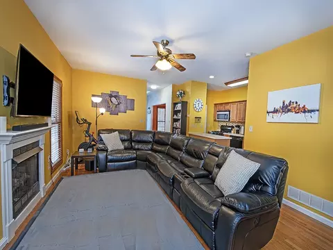 5648 Monroe Cir, Export, PA 15632 photo 13